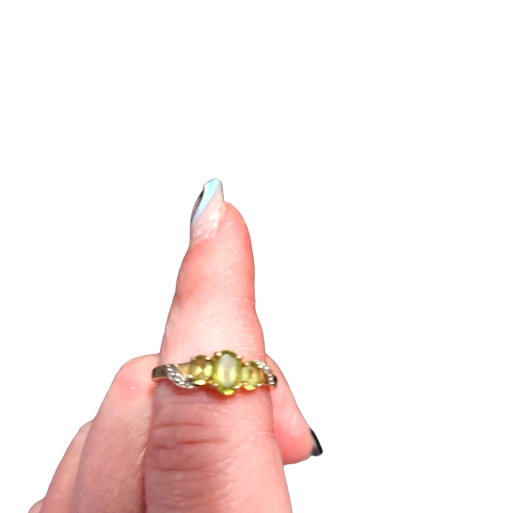 Womens light green not sure if the stone ring